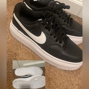 Nike court visions Alta